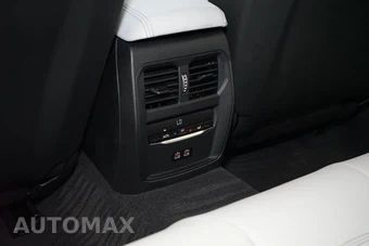 2025 BMW M3 Sedan Competition xDrive - miniatura 22
