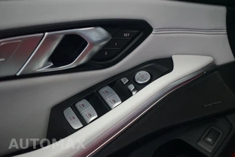 2025 BMW M3 Sedan Competition xDrive - miniatura 27