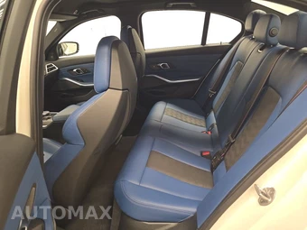 2025 BMW M3 Sedan Competition xDrive - miniatura 13