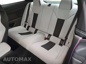 2025 BMW M4 Competition xDrive Coupe - miniatura 13