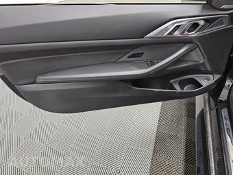 2025 BMW M4 Competition xDrive Coupe - miniatura 9
