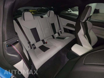 2025 BMW M4 Competition xDrive Coupe – miniatura 16