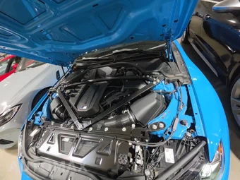 2025 BMW M4 Competition xDrive Coupe – miniatura 25