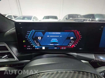 2025 BMW M4 Competition xDrive Coupe – miniatura 9