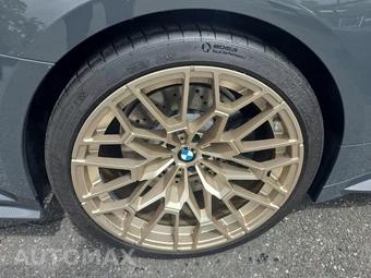2025 BMW M4 Competition xDrive Coupe - miniatura 10