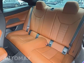 2025 BMW M4 Competition xDrive Coupe - miniatura 16