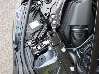 2025 BMW M4 Competition xDrive Coupe - miniatura 21