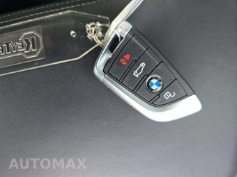 2025 BMW M4 Competition xDrive Coupe - miniatura 8