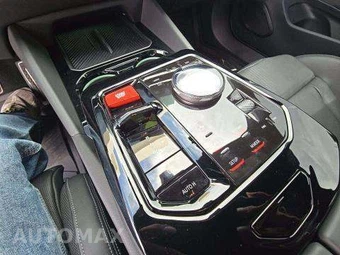 2025 BMW M5 Sedan – miniatura 25