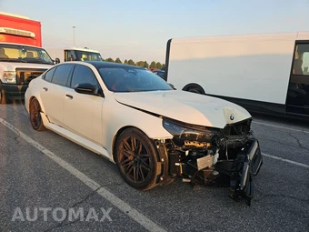 2025 BMW M5 Sedan – miniatura 3