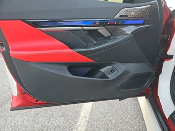 2025 BMW M5 Sedan – miniatura 9
