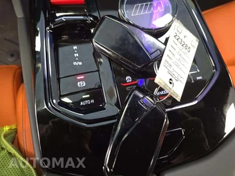 2025 BMW M5 Sedan - miniatura 8