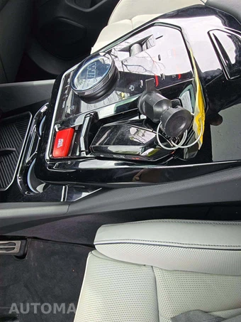 2025 BMW M5 Touring Wagon – miniatura 8