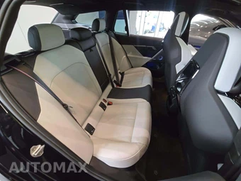 2025 BMW M5 Touring Wagon – miniatura 16