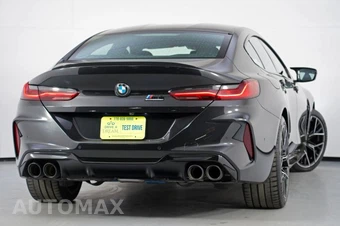 2025 BMW M8 Gran Coupe Competition Sedan - miniatura 3