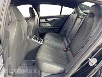 2025 BMW M8 Gran Coupe Competition Sedan - miniatura 39