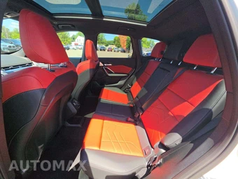 2025 BMW X1 M35i – miniatura 10