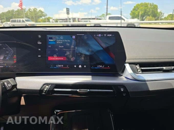 2025 BMW X1 M35i – miniatura 10