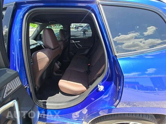 2025 BMW X1 M35i – miniatura 13