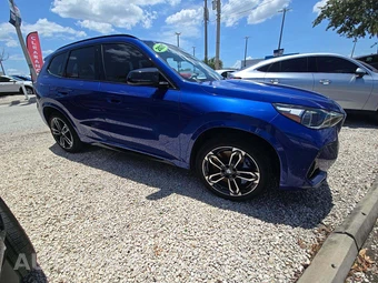 2025 BMW X1 M35i – miniatura 4