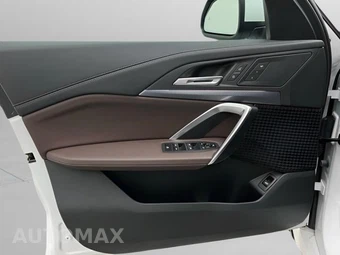 2025 BMW X1 xDrive28i M SPORT LINE - miniatura 26