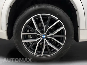 2025 BMW X1 xDrive28i M SPORT LINE - miniatura 43