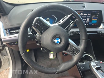 2025 BMW X1 xDrive28i M SPORT LINE - miniatura 10
