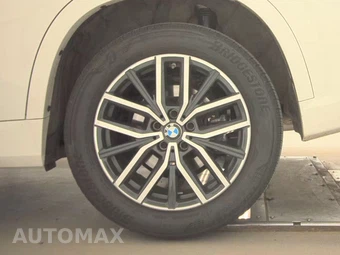 2025 BMW X1 xDrive28i M SPORT LINE - miniatura 12