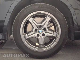 2025 BMW X1 xDrive28i - miniatura 10