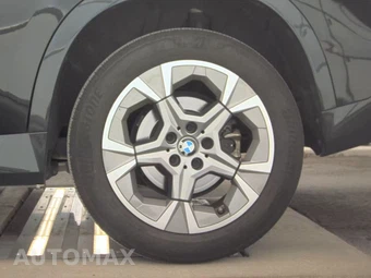 2025 BMW X1 xDrive28i - miniatura 12