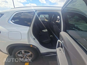 2025 BMW X1 xDrive28i – miniatura 13