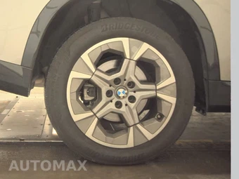 2025 BMW X1 xDrive28i - miniatura 11