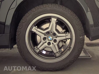2025 BMW X1 xDrive28i - miniatura 12