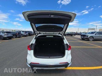 2025 BMW X1 xDrive28i - miniatura 15