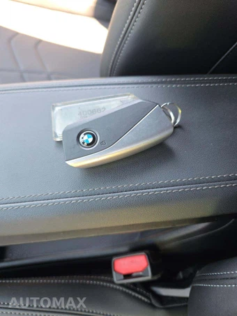 2025 BMW X1 xDrive28i - miniatura 8