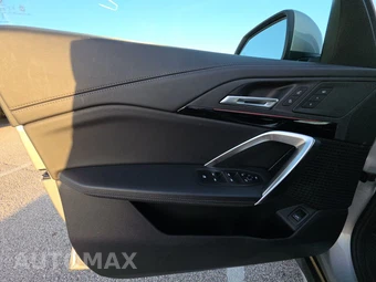 2025 BMW X1 xDrive28i – miniatura 15