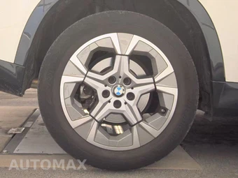 2025 BMW X1 xDrive28i - miniatura 11