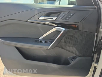 2025 BMW X1 xDrive28i - miniatura 15