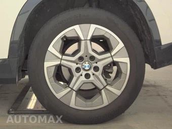 2025 BMW X1 xDrive28i - miniatura 12