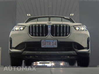 2025 BMW X1 xDrive28i - miniatura 3