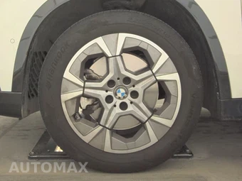 2025 BMW X1 xDrive28i - miniatura 9