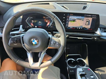 2025 BMW X1 xDrive28i - miniatura 10