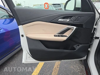 2025 BMW X1 xDrive28i – miniatura 15