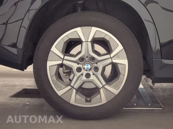 2025 BMW X1 xDrive28i - miniatura 11