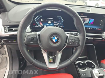 2025 BMW X1 xDrive28i - miniatura 10