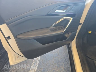 2025 BMW X1 xDrive28i - miniatura 9