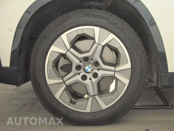 2025 BMW X1 xDrive28i – miniatura 9