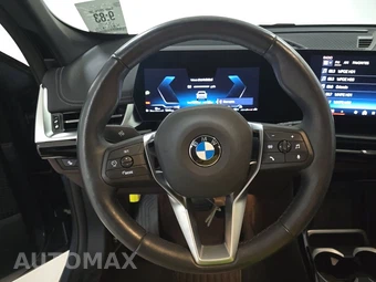 2025 BMW X1 xDrive28i - miniatura 10