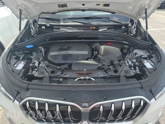 2025 BMW X1 xDrive28i - miniatura 16