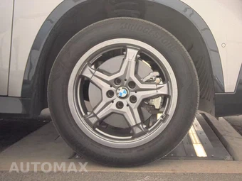 2025 BMW X1 xDrive28i - miniatura 10